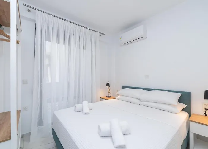 Areti Residential Complex * Ofrínion