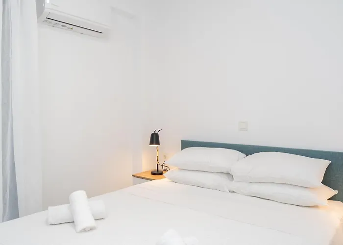 Areti Residential Complex * Ofrínion